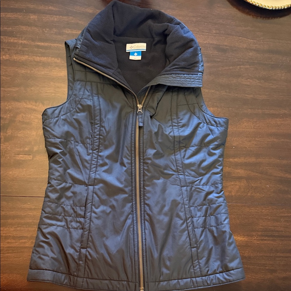 Columbia Women's Dark Blue Quilted Vest
